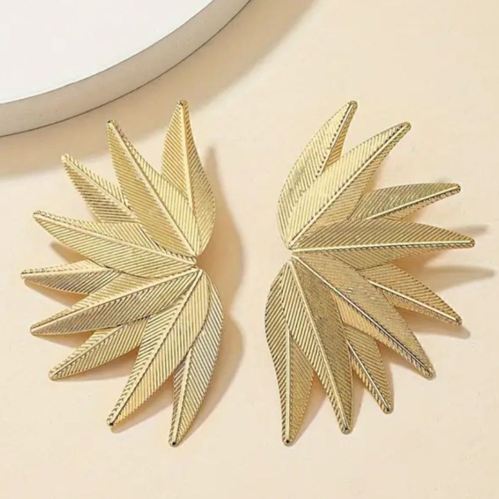 Maple leaf earrings N170